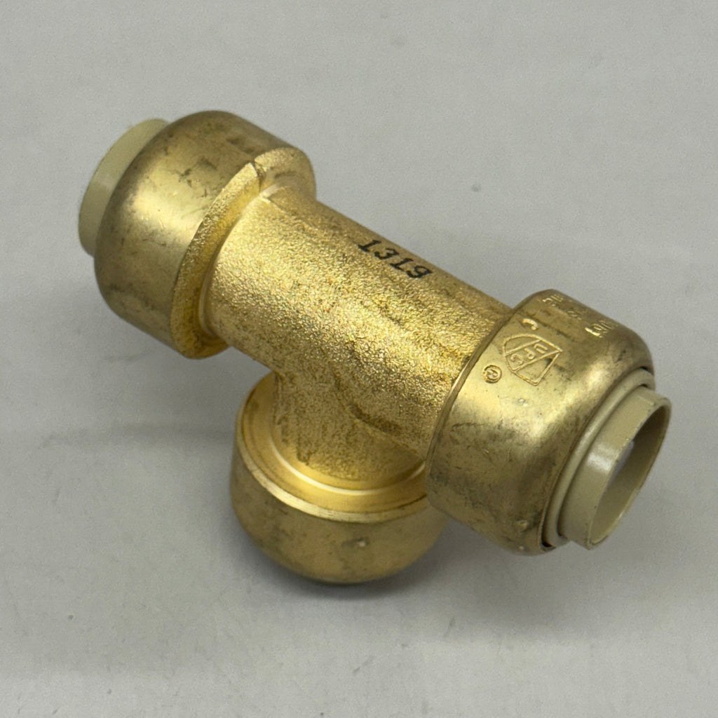 Jones Stephens 1/2-Inch Brass Push-Fit Tee — C77440LF